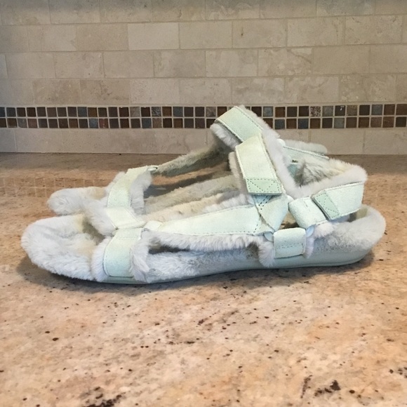 Vionic Viva Faux Fur Suede Sandals - Picture 4 of 11